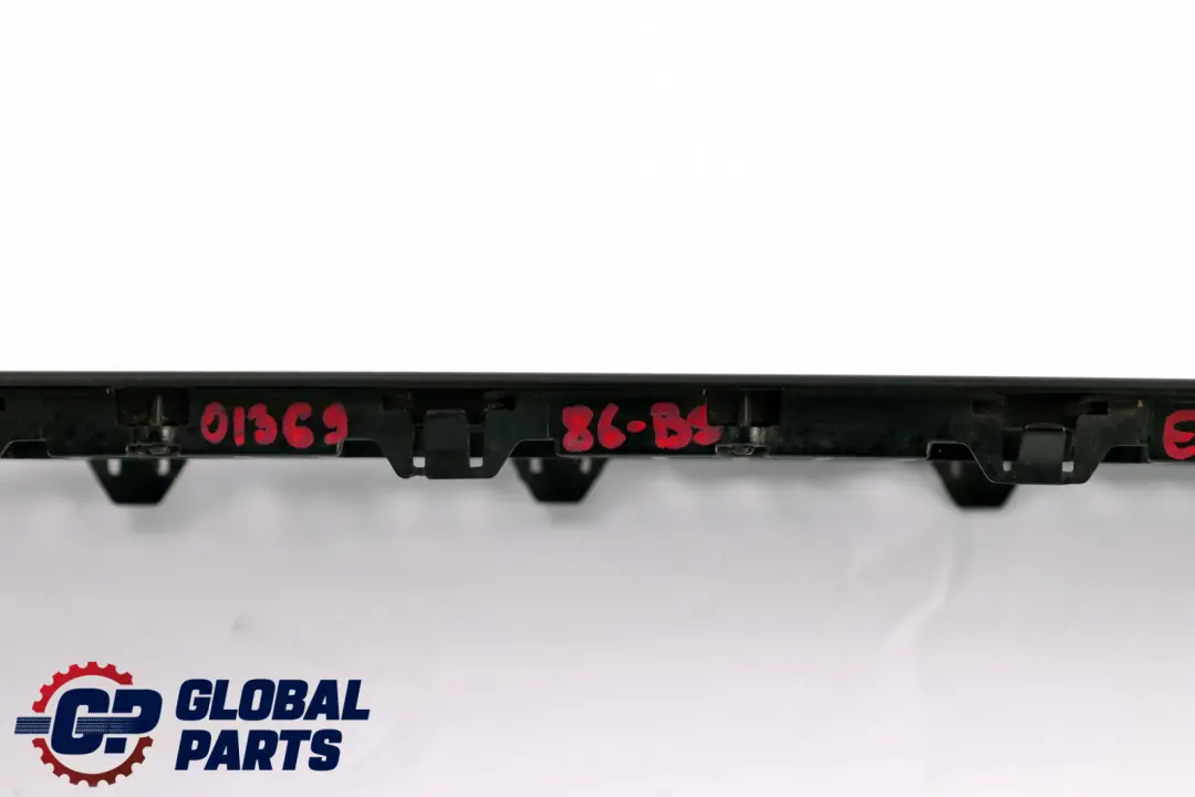 Ziergitter Lufteintritt Schwarz Black Sapphire für BMW 7 er E65 E66 E67 mit Teilenummer 0136986 BMW 7 er E65 E66 E67 Ziergitter Lufteintritt Schwarz Black Sapphire - SKU P0136986-BS - Teilenummer 0136986