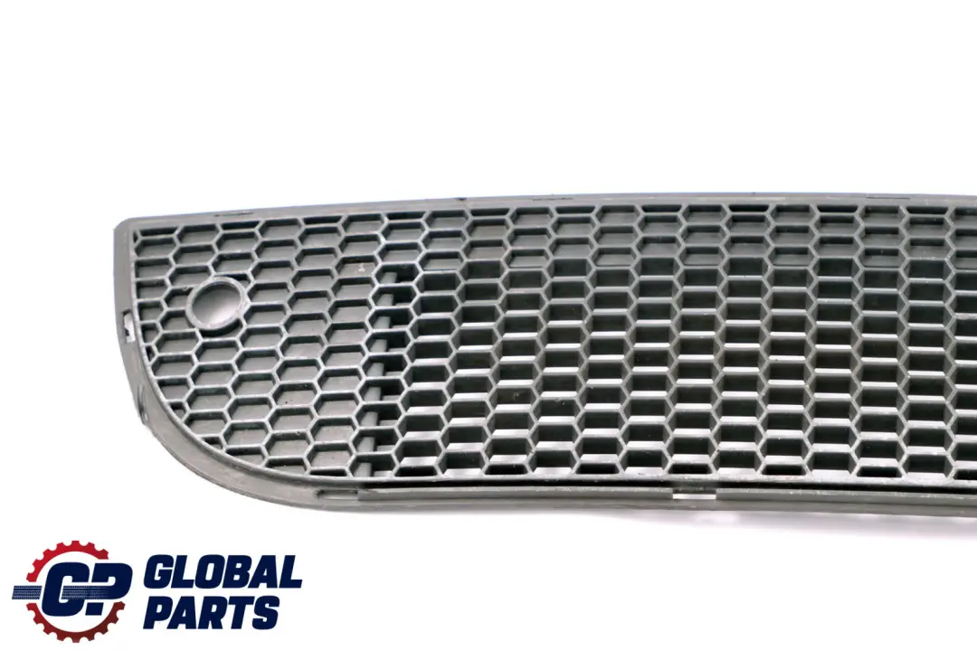Grille Inférieure Pare-Chocs Avant pour Mini R50 R52 R53 Cooper One à propos du numéro de pièce 0139106 Mini R50 R52 R53 Cooper One Grille Inférieure Pare-Chocs Avant - SKU P0139106 - Numéro de pièce 0139106