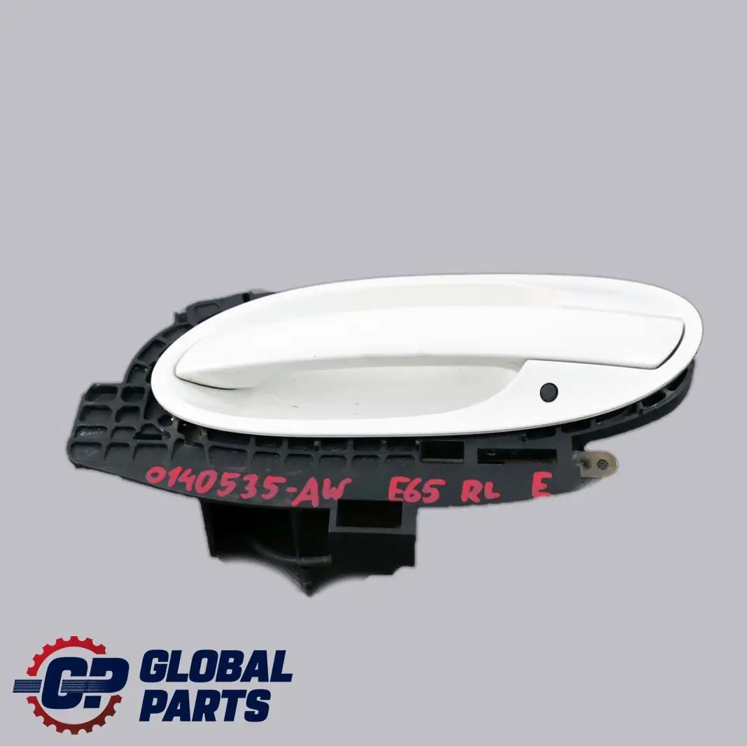 Asidero trasero izquierdo Abrepuertas Alpinweiss Blanco 300 para BMW E65 E66 con número de pieza 0140535 BMW E65 E66 Asidero trasero izquierdo Abrepuertas Alpinweiss Blanco 300 - SKU P0140535-AW - Número de pieza 0140535