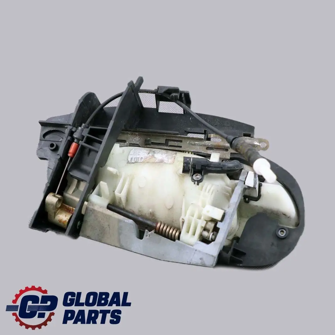 Asidero trasero izquierdo Abrepuertas Alpinweiss Blanco 300 para BMW E65 E66 con número de pieza 0140535 BMW E65 E66 Asidero trasero izquierdo Abrepuertas Alpinweiss Blanco 300 - SKU P0140535-AW - Número de pieza 0140535