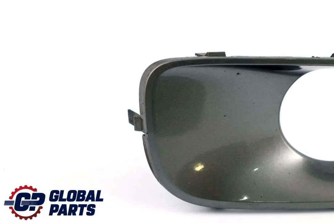 Blende Nebelscheinwerfer Rechts Sterlinggrau Metallic 7111764 für BMW X5 er E53 mit Teilenummer 0301730 BMW X5 er E53 Blende Nebelscheinwerfer Rechts Sterlinggrau Metallic 7111764 - SKU P0301730-STG - Teilenummer 0301730