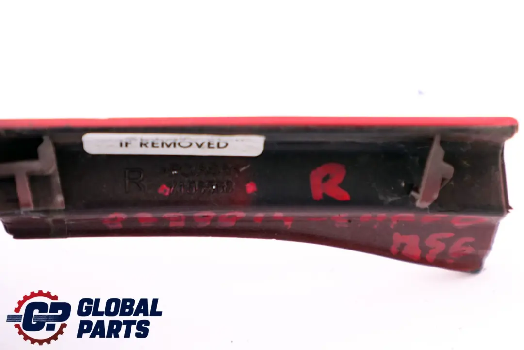 Abdeckung Scharnier Rechts Chili Red 851 Rot 7156568 für BMW Mini Cooper R52 mit Teilenummer 0390014 BMW Mini Cooper R52 Abdeckung Scharnier Rechts Chili Red 851 Rot 7156568 - SKU P0390014-CHRED - Teilenummer 0390014