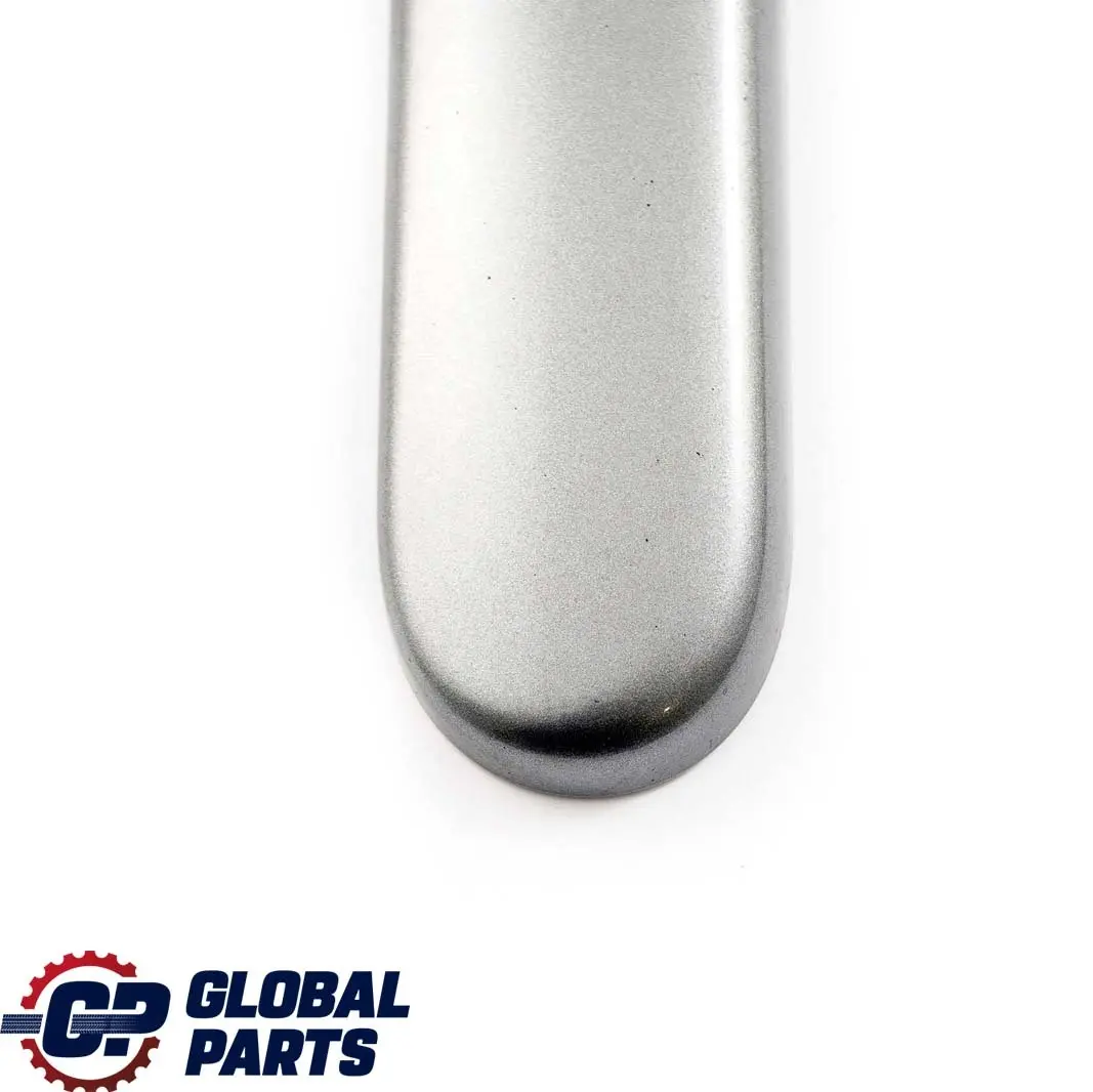 Coperchio baule Cerniera sinistra N/S Argento scuro 871 per Mini Cooper R52 Cabrio con numero di parte 0390077 Mini Cooper R52 Cabrio Coperchio baule Cerniera sinistra N/S Argento scuro 871 - SKU P0390077-DS - Numero di parte 0390077