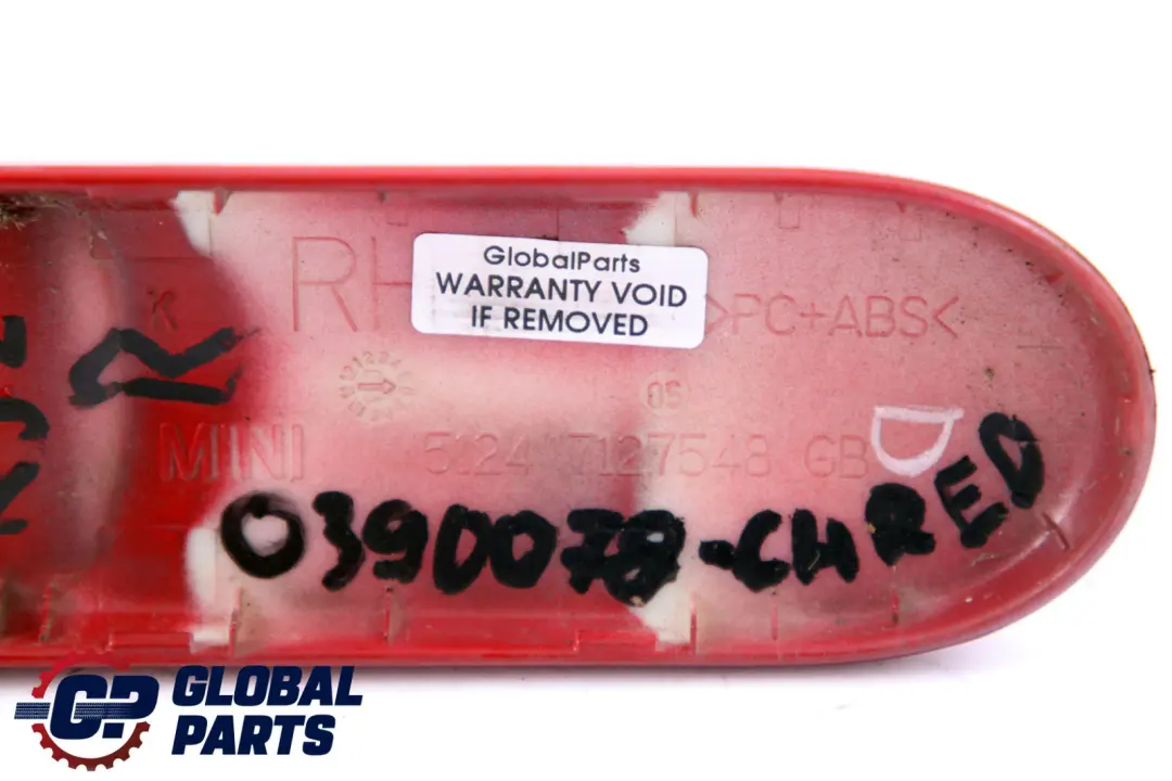 Tapa del maletero Bisagra derecha Chili Red para Mini Cooper One R52 Cabrio con número de pieza 0390078 Mini Cooper One R52 Cabrio Tapa del maletero Bisagra derecha Chili Red - SKU P0390078-CHRED - Número de pieza 0390078