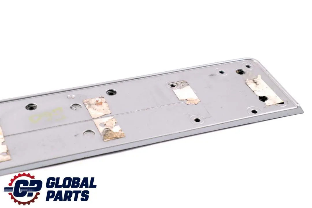 BMW 5 er E60 E61 Unterlage Kennzeichen Vorne Silbergrau Metallic A08 - SKU P0391961-SBG - Teilenummer 7895731