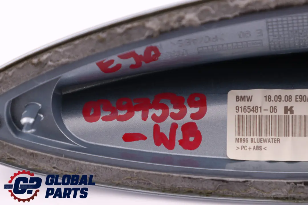 Carcasa Vacía Para Antena De Techo Shark Bluewater Metallic para BMW E90 E92 con número de pieza 0397539 BMW E90 E92 Carcasa Vacía Para Antena De Techo Shark Bluewater Metallic - SKU P0397539-WB - Número de pieza 0397539