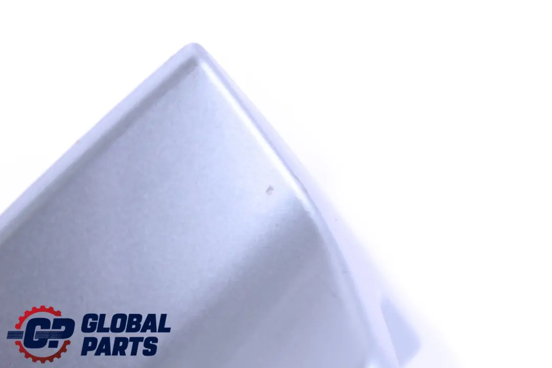 Alloggiamento vuoto per antenna a tetto Shark Bluewater Metallic per BMW E90 E92 con numero di parte 0397539 BMW E90 E92 Alloggiamento vuoto per antenna a tetto Shark Bluewater Metallic - SKU P0397539-WB - Numero di parte 0397539