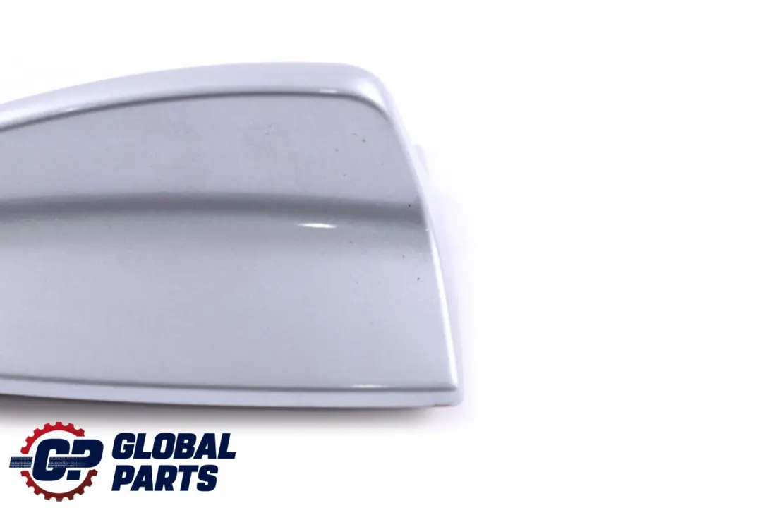 Alloggiamento vuoto per antenna a tetto Shark Bluewater Metallic per BMW E90 E92 con numero di parte 0397539 BMW E90 E92 Alloggiamento vuoto per antenna a tetto Shark Bluewater Metallic - SKU P0397539-WB - Numero di parte 0397539