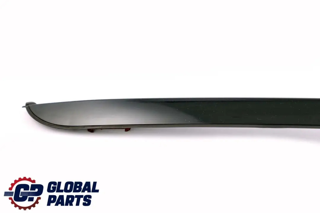 Front Right Windscreen Drip Moulding Trim Schwarz 2 Black para BMW E83 con número de pieza 0403319 BMW E83 Front Right Windscreen Drip Moulding Trim Schwarz 2 Black - SKU P0403319-SCH - Número de pieza 0403319