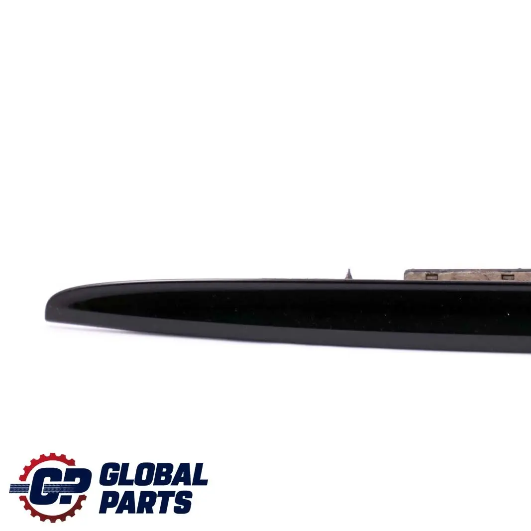 Griffleiste Heckklappe Schwarz 2 668 für BMW 3 er E46 Touring mit Teilenummer 0403479 BMW 3 er E46 Touring Griffleiste Heckklappe Schwarz 2 668 - SKU P0403479-SCH - Teilenummer 0403479