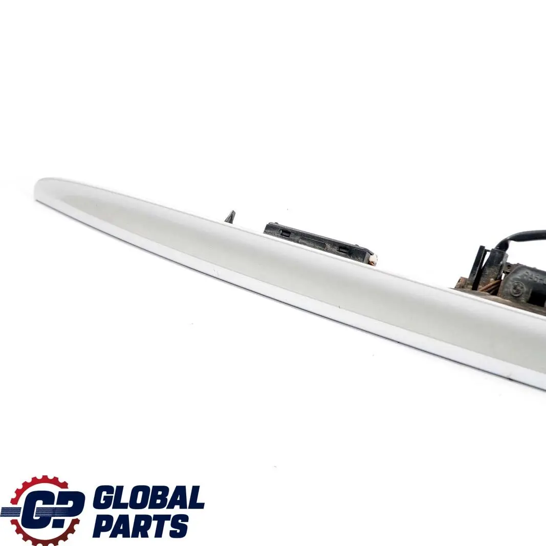 Griffleiste Heckklappe Titansilber Metallic 354 für BMW 3 er E46 Touring mit Teilenummer 0403479 BMW 3 er E46 Touring Griffleiste Heckklappe Titansilber Metallic 354 - SKU P0403479-TS - Teilenummer 0403479