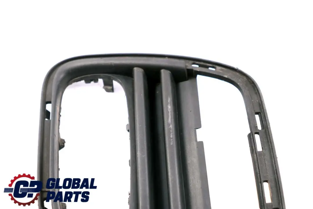 Mini Cooper R56 R57 Griglia Paraurti Posteriore Destra con Foro PDC 0413568 - SKU P0413568 - Numero di parte 0413258