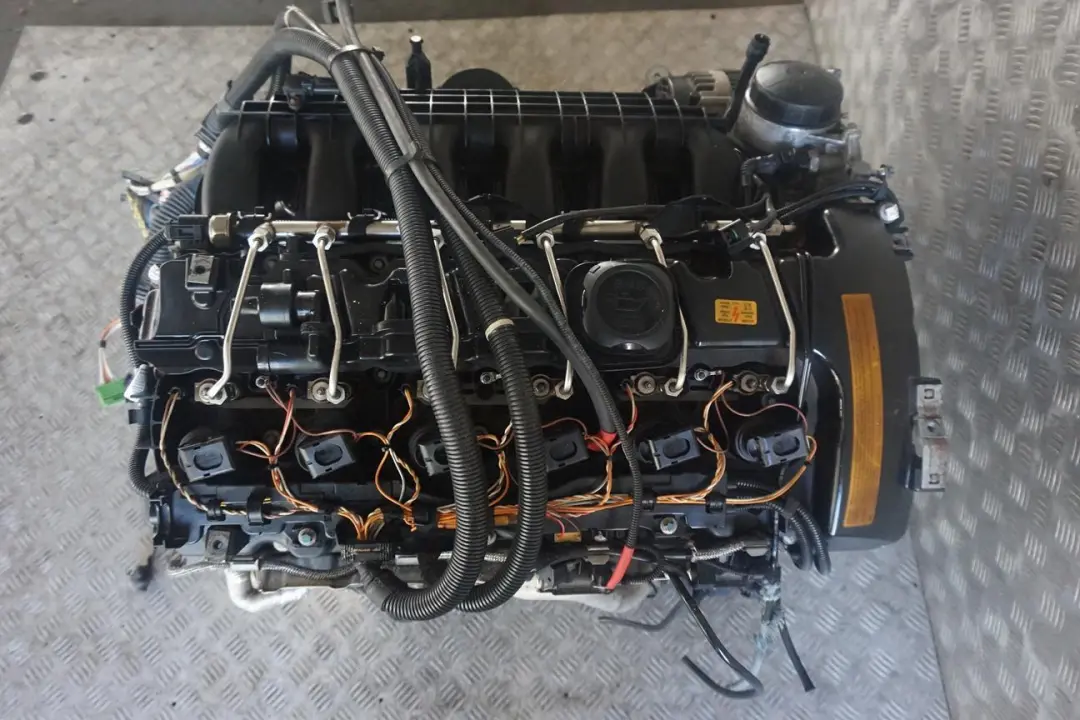 Completer Moteur 335i N54 N54B30A 306CV GARANTIE pour BMW E90 E91 E92 E93 à propos du numéro de pièce 0415043 BMW E90 E91 E92 E93 Completer Moteur 335i N54 N54B30A 306CV GARANTIE - SKU p0415043-1 - Numéro de pièce 0415043