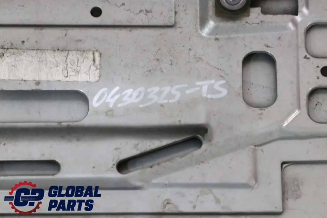 Spoiler Klapy Bagażnika Tył Titansilber do BMW X5 E70 o numerze 0430325 BMW X5 E70 Spoiler Klapy Bagażnika Tył Titansilber - SKU P0430325-TS - Numer Części 0430325