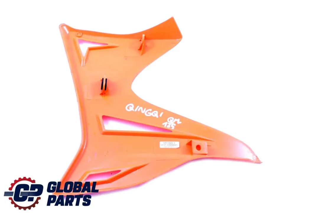  Qingqi QM 125 GY-2B ASD Seitenabdeckung Vorne Links Abdeckung Verkleidung - SKU Qingqi QM 125 Left Panel - Teilenummer Qingqi QM 125 Left Panel