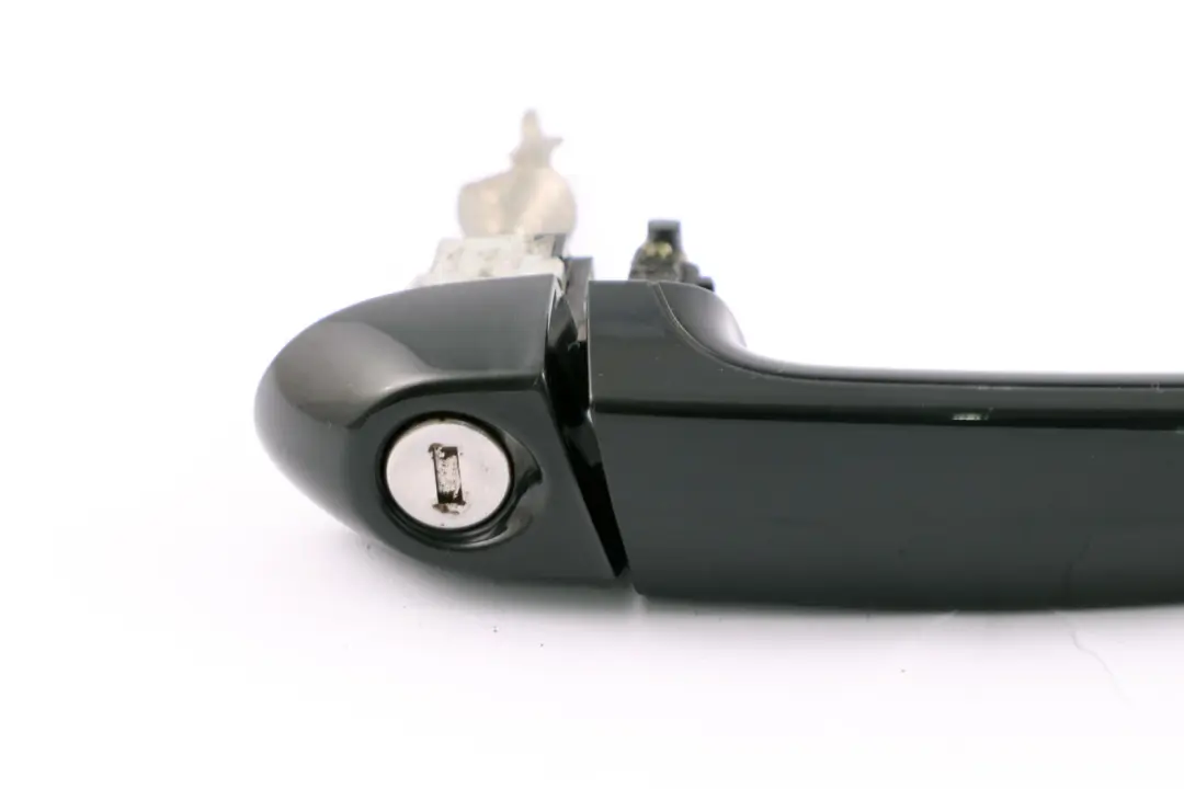 Grab Handle Right Door Front O/S Lock Schwarz Black to BMW 1 Series 1 E81 E82 E87 with Part number 0392528 BMW 1 Series 1 E81 E82 E87 Grab Handle Right Door Front O/S Lock Schwarz Black - SKU rhd-0392528-SCH1 - Part number 0392528