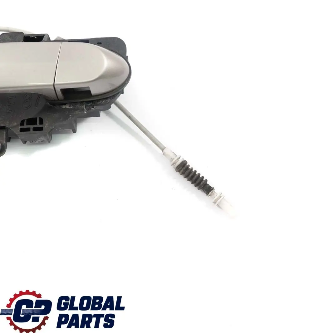 Grab Handle Left Front N/S Kaschmirsilber Cashmere Silver A72 to BMW 1 E82 E88 with Part number 0392545 BMW 1 E82 E88 Grab Handle Left Front N/S Kaschmirsilber Cashmere Silver A72 - SKU rhd-0392545-KAS - Part number 0392545