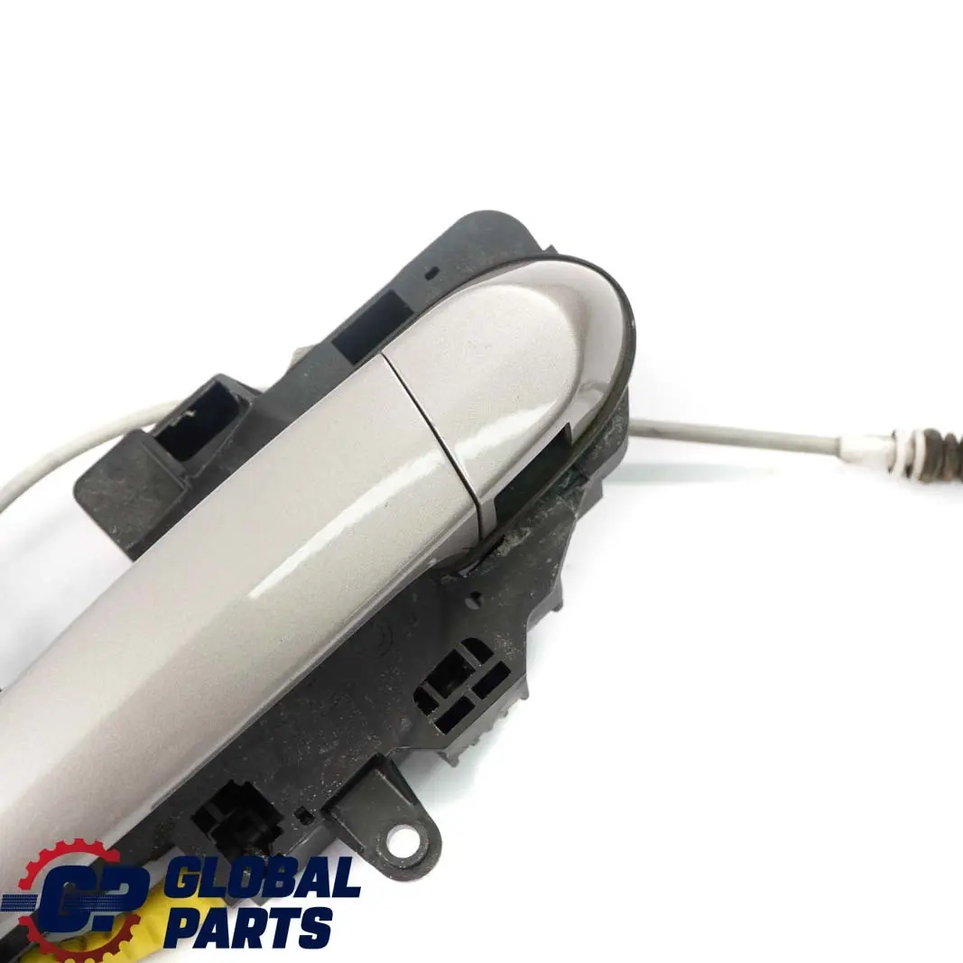 BMW 1 E82 E88 Grab Handle Left Front N/S Kaschmirsilber Cashmere Silver A72 - SKU rhd-0392545-KAS - Part number 0392545