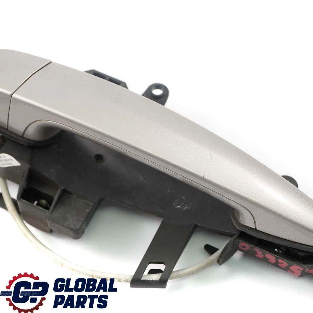 BMW 1 E82 E88 Grab Handle Left Front N/S Kaschmirsilber Cashmere Silver A72 - SKU rhd-0392545-KAS - Part number 0392545