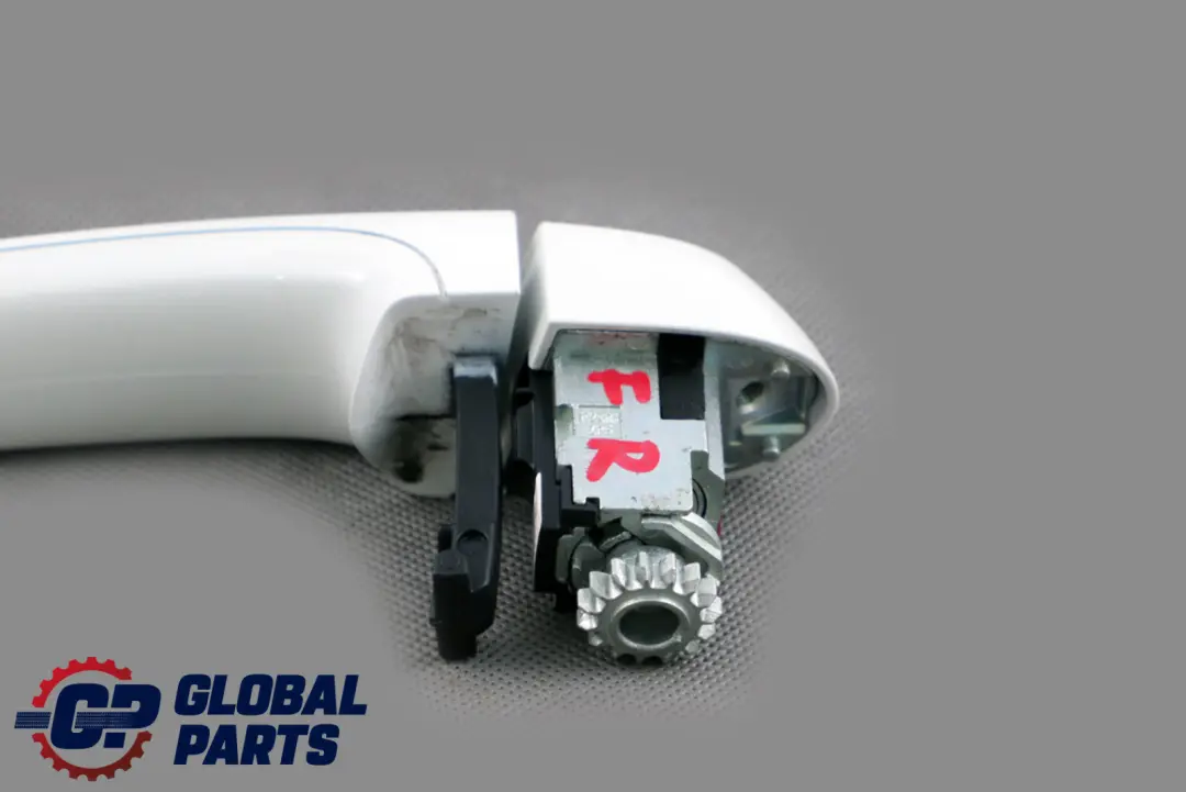 Handle Right Front O/S Alpinweiss 3 to BMW 1 3 Series F20 F21 E90 E91 Cover with Part number 0399178 BMW 1 3 Series F20 F21 E90 E91 Cover Handle Right Front O/S Alpinweiss 3 - SKU rhd-0399178-AW - Part number 0399178