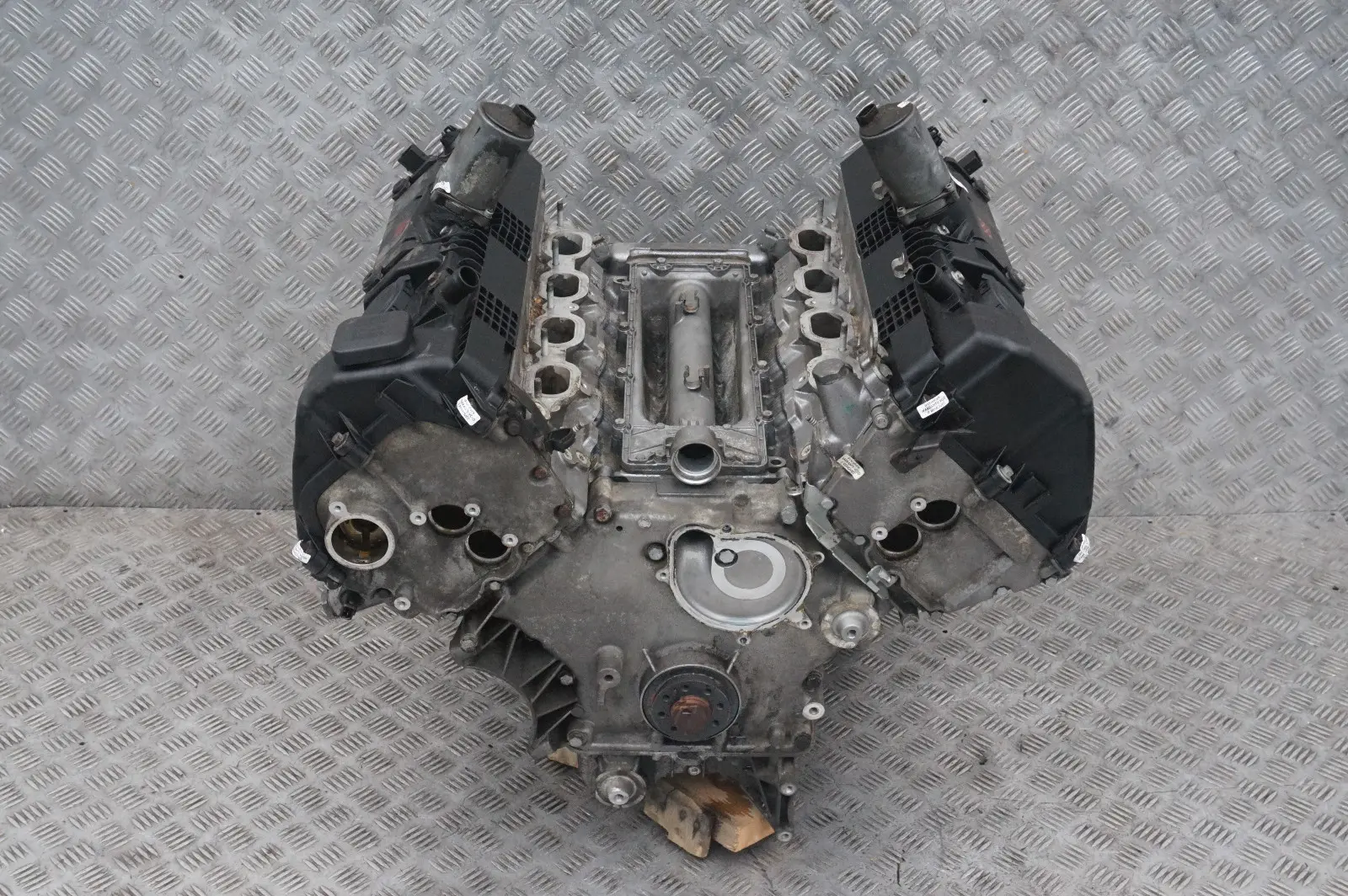 BMW E65 E66 Motor Desnudo Gasolina 745i N62 N62B44A 333HP 159 000 km, GARANTÍA