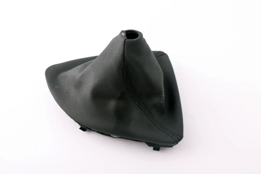 Shift Gear Gaiter Leather Cover to BMW 1 Series E81 E82 E87 LCI Manual with Part number 0435850 BMW 1 Series E81 E82 E87 LCI Manual Shift Gear Gaiter Leather Cover - SKU rhd-0435850 - Part number 0435850