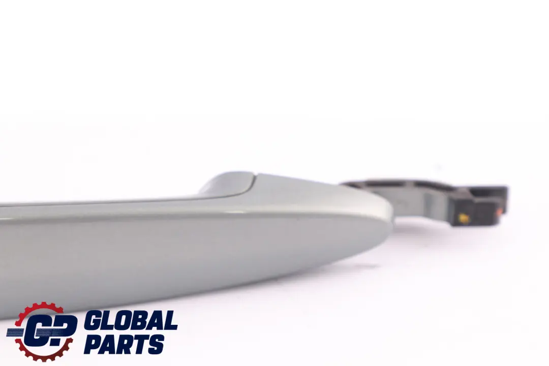 Grab Handle Rear Right O/S Door Arktis Arctic Metallic to BMW 3 Series 1 E90 E91 with Part number 0445184 BMW 3 Series 1 E90 E91 Grab Handle Rear Right O/S Door Arktis Arctic Metallic - SKU rhd-0445184-AM1 - Part number 0445184
