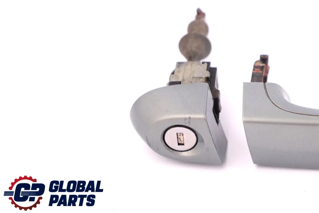 Grab Handle Front Right O/S Door Arktis Arctic Metallic to BMW 3 Series 2 E90 E91 with Part number 0445184 BMW 3 Series 2 E90 E91 Grab Handle Front Right O/S Door Arktis Arctic Metallic - SKU rhd-0445184-AM2 - Part number 0445184