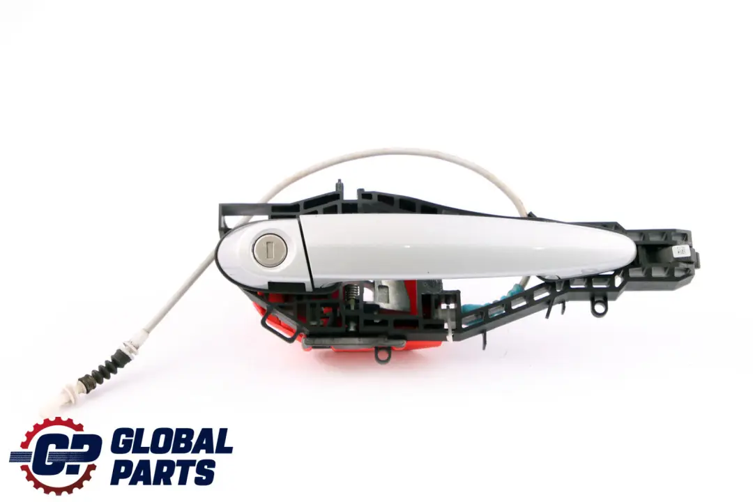 Grab Handle Front Right O/S Door Glacier Silver A83 to BMW 3 Series F30 F31 with Part number 0445184 BMW 3 Series F30 F31 Grab Handle Front Right O/S Door Glacier Silver A83 - SKU rhd-0445184-GSB - Part number 0445184