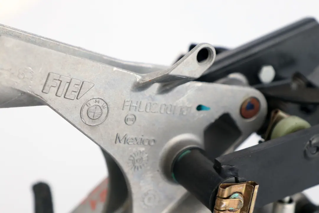 Complete Pedal Assembly Clutch Brake 1165881 to BMW X5 Series E53 with Part number BMW X5 Series E53 Complete Pedal Assembly Clutch Brake 1165881 - SKU rhd-1165881 - Part number