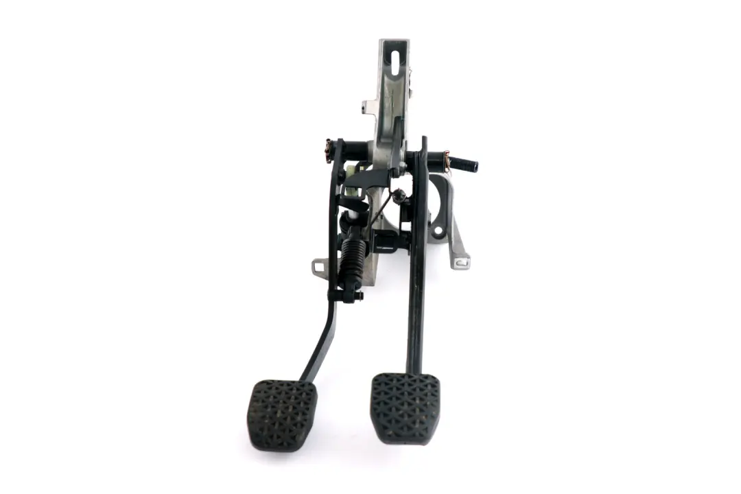 Complete Pedal Assembly Clutch Brake 1165881 to BMW X5 Series E53 with Part number BMW X5 Series E53 Complete Pedal Assembly Clutch Brake 1165881 - SKU rhd-1165881 - Part number