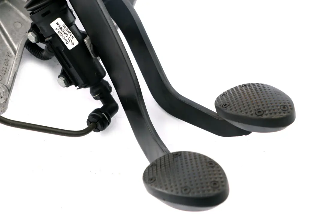 Brake Clutch Pedal Assembly to Mini Cooper One R50 R52 R53 with Part number 1519601 Mini Cooper One R50 R52 R53 Brake Clutch Pedal Assembly - SKU rhd-1519601 - Part number 1519601