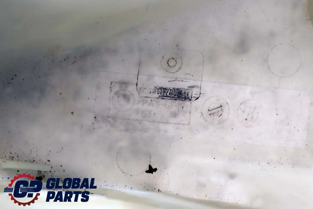 Control Unit Box Bottom Part Engine 1706411 to BMW 5 Series E39 with Part number 1706412 BMW 5 Series E39 Control Unit Box Bottom Part Engine 1706411 - SKU rhd-1706412 - Part number 1706412