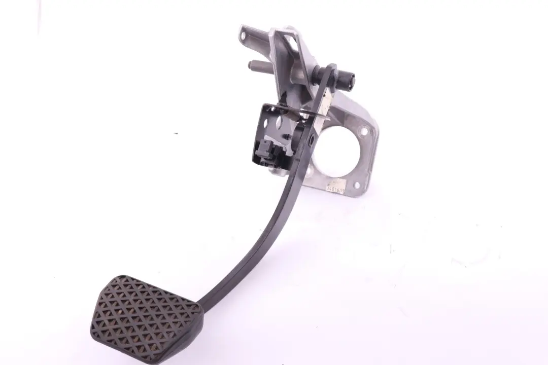 Brake Pedal Mount 3331278 to BMW X3 Series E83 LCI Automatic with Part number 2229128 BMW X3 Series E83 LCI Automatic Brake Pedal Mount 3331278 - SKU rhd-2229128 - Part number 2229128