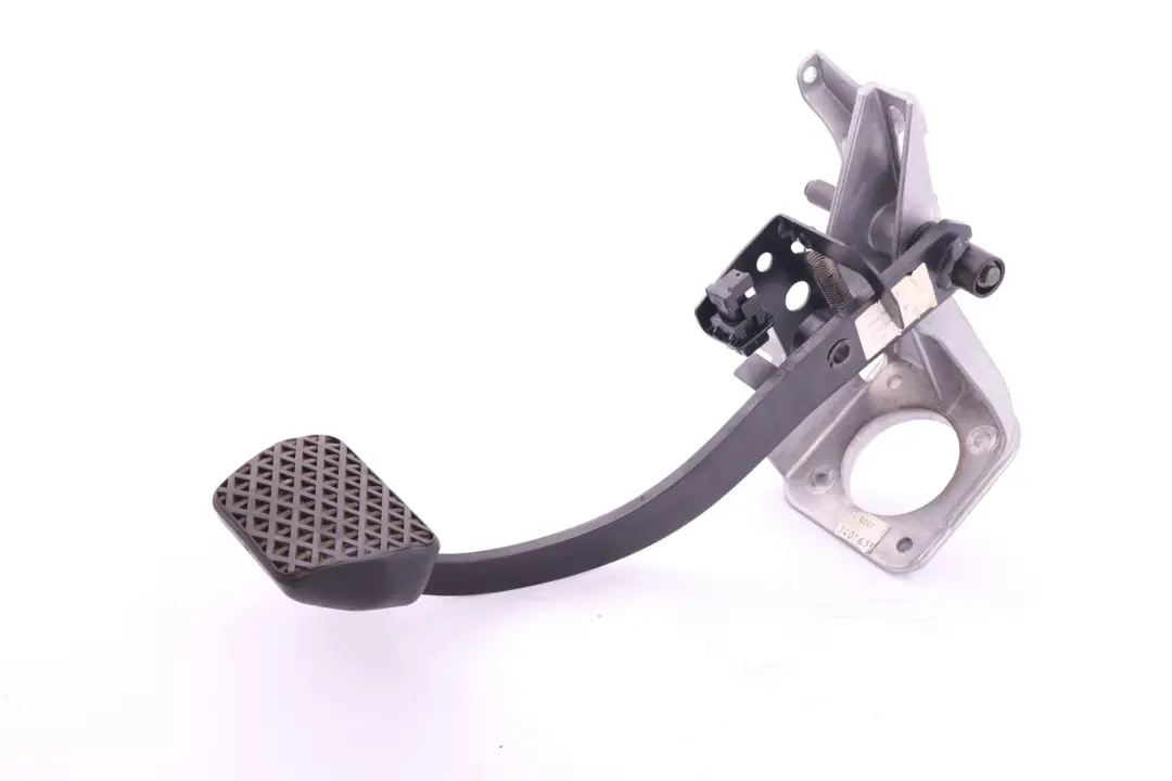 Brake Pedal Mount 3331278 to BMW X3 Series E83 LCI Automatic with Part number 2229128 BMW X3 Series E83 LCI Automatic Brake Pedal Mount 3331278 - SKU rhd-2229128 - Part number 2229128