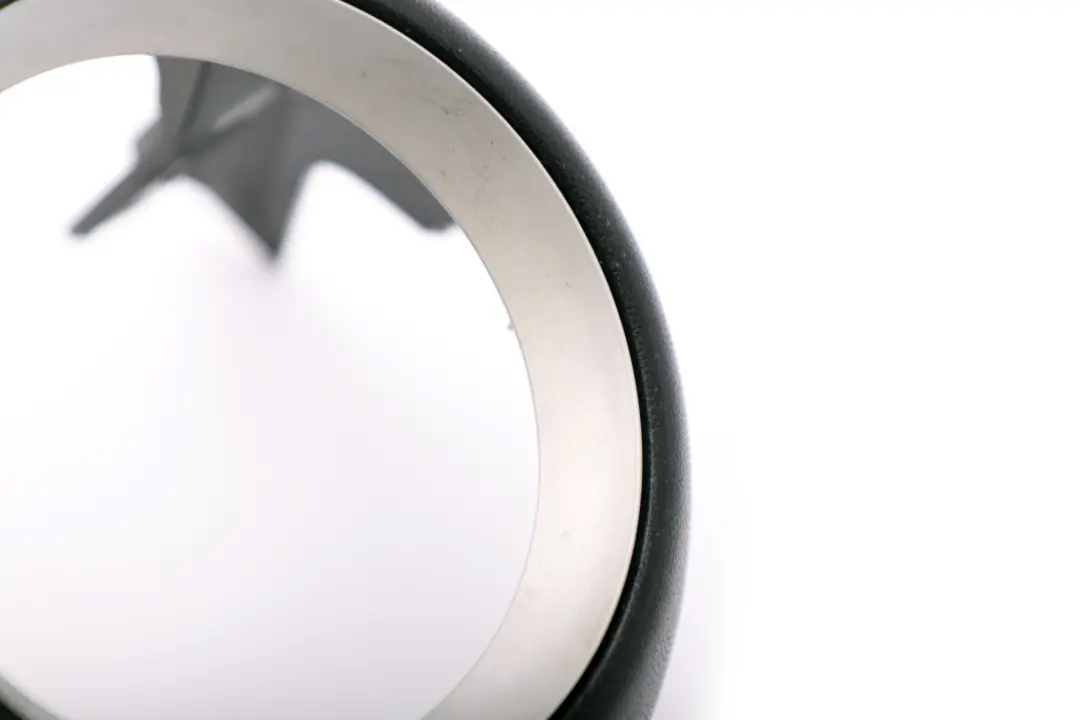 Copertura Bocchetta Aria Cruscotto Dx Silver per Mini Cooper One R55 R56 con numero di parte 2752798 Mini Cooper One R55 R56 Copertura Bocchetta Aria Cruscotto Dx Silver - SKU 2752798 - Numero di parte 2752798