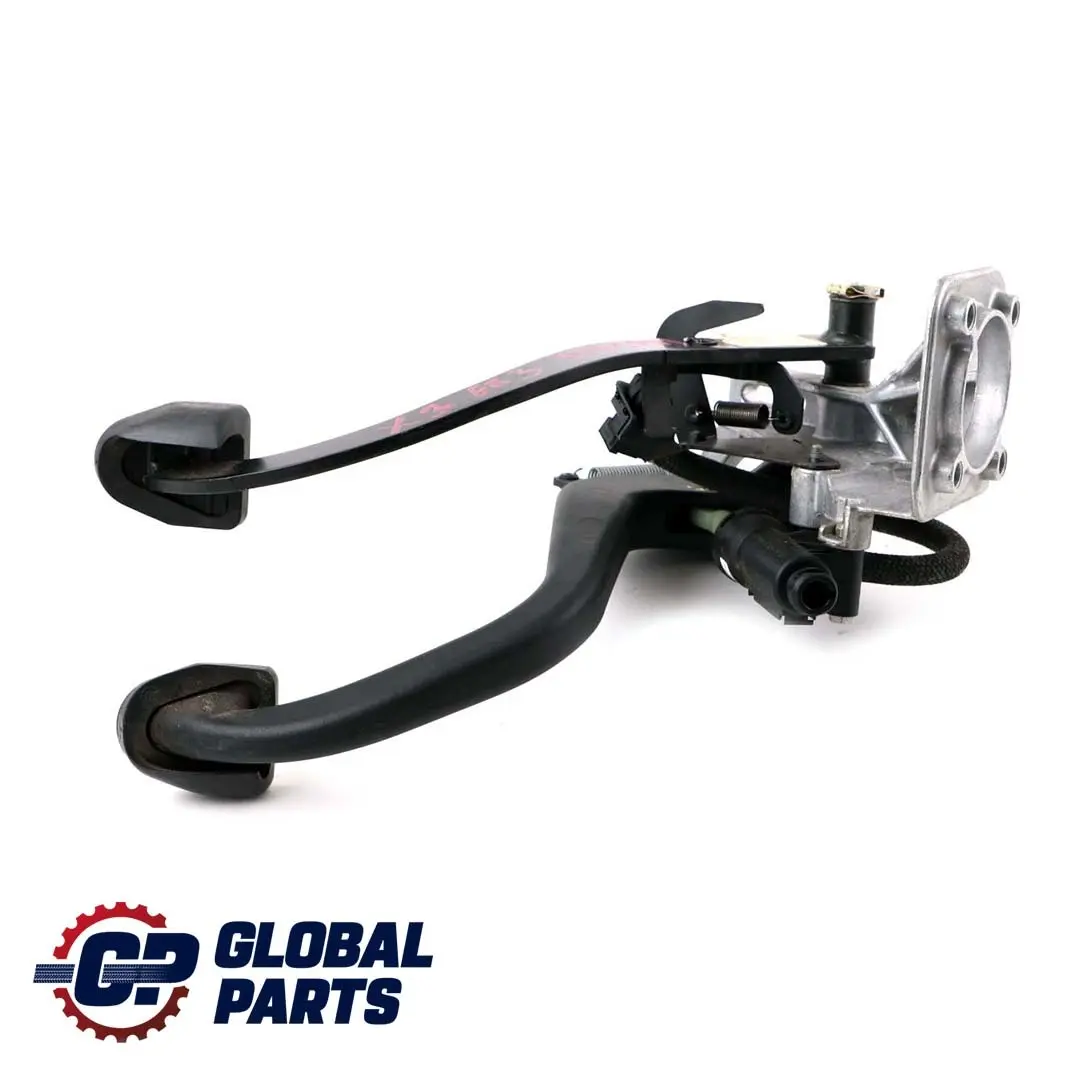 E83N LCI Brake Clutch Pedal Set Complete Assembly to BMW X3 Series E83 with Part number 3331097 BMW X3 Series E83 E83N LCI Brake Clutch Pedal Set Complete Assembly - SKU rhd-3331097 - Part number 3331097