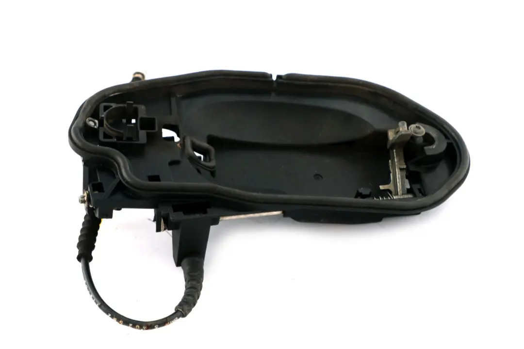 Front Left N/S Grab Handle Carrier Bowden Cable to BMW X3 Series E83 with Part number 3402592 BMW X3 Series E83 Front Left N/S Grab Handle Carrier Bowden Cable - SKU rhd-3402592-1 - Part number 3402592