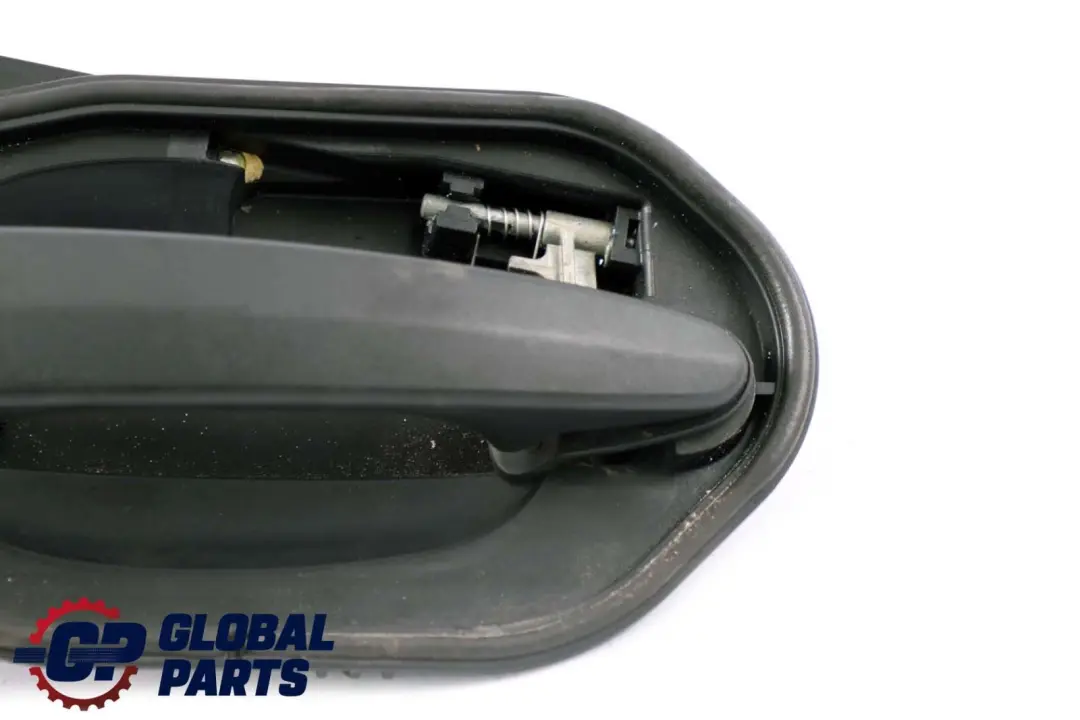 Complete Front Right Grab Handle O/S Door Primed Black to BMW X3 Series E83 with Part number 3402592 BMW X3 Series E83 Complete Front Right Grab Handle O/S Door Primed Black - SKU rhd-3402592-PRIM - Part number 3402592