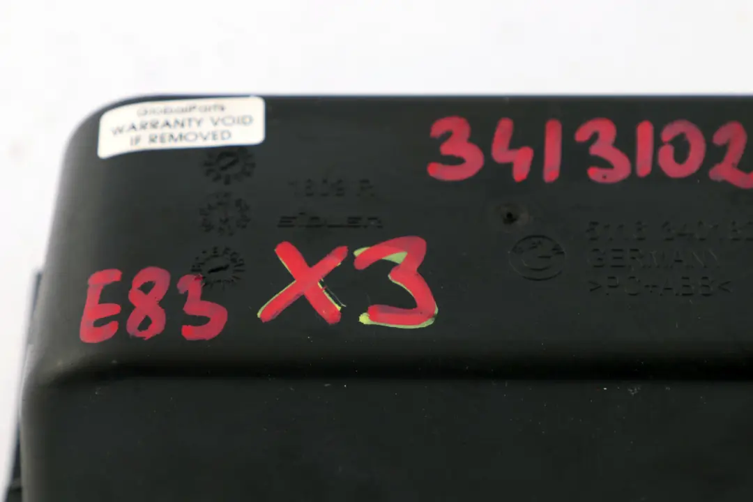 E83N Rear Centre Console Oddments Tray Insert Black to BMW X3 Series E83 with Part number 3413102 BMW X3 Series E83 E83N Rear Centre Console Oddments Tray Insert Black - SKU rhd-3413102 - Part number 3413102