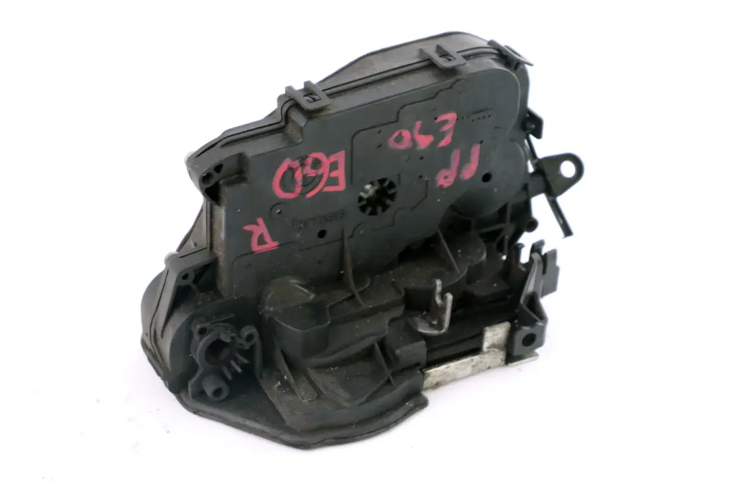 O/S Right Front Door Latch Actuator Catch 14389472 to BMW 1 3 5 Series E60 E87 E90 with Part number 7202144 BMW 1 3 5 Series E60 E87 E90 O/S Right Front Door Latch Actuator Catch 14389472 - SKU rhd-4389472 - Part number 7202144