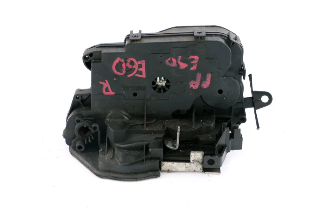 O/S Right Front Door Latch Actuator Catch 14389472 to BMW 1 3 5 Series E60 E87 E90 with Part number 7202144 BMW 1 3 5 Series E60 E87 E90 O/S Right Front Door Latch Actuator Catch 14389472 - SKU rhd-4389472 - Part number 7202144