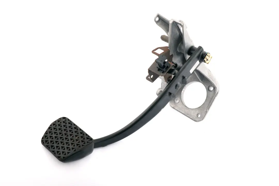 Brake Pedal Mount 6757926 to BMW 3 Z4 Series E46 E85 E86 Automatic with Part number 6752655 BMW 3 Z4 Series E46 E85 E86 Automatic Brake Pedal Mount 6757926 - SKU rhd-6752655 - Part number 6752655