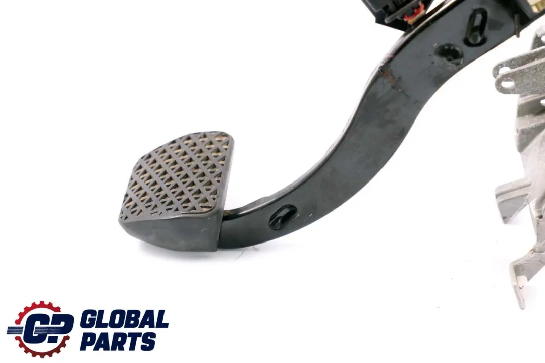 Foot Control Complete Brake Pedal Assembly 1164855 to BMW 5 Series E39 with Part number 6752783 BMW 5 Series E39 Foot Control Complete Brake Pedal Assembly 1164855 - SKU rhd-6752783 - Part number 6752783