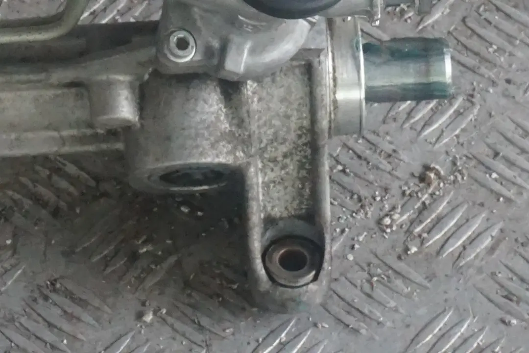 Hydro Power Steering Rack Gear to Mini Cooper R50 R52 R53 with Part number 6764153 Mini Cooper R50 R52 R53 Hydro Power Steering Rack Gear - SKU rhd-6764153 - Part number 6764153