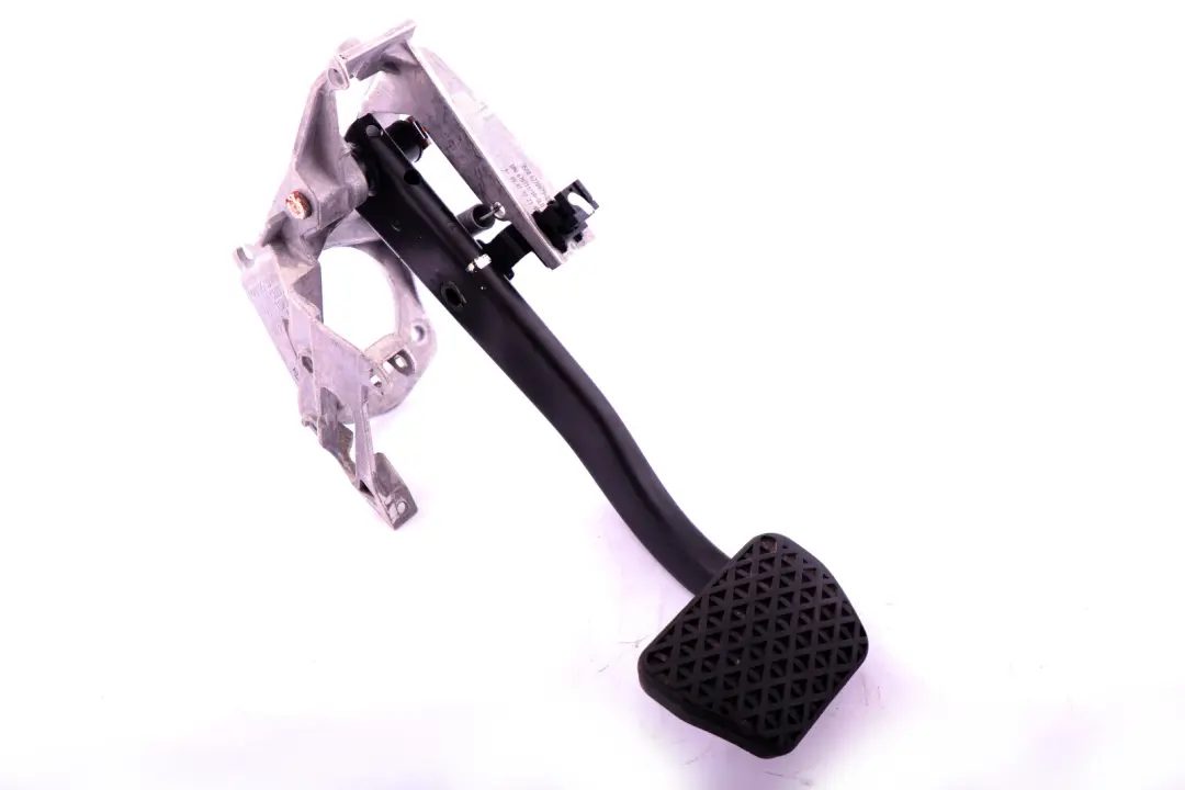 Complete Pedal Brake Assembly to BMW 1 3 X1 Series E81 E87 E90 E91 E92 E93 E84 LCI with Part number 6778979 BMW 1 3 X1 Series E81 E87 E90 E91 E92 E93 E84 LCI Complete Pedal Brake Assembly - SKU rhd-6778979 - Part number 6778979