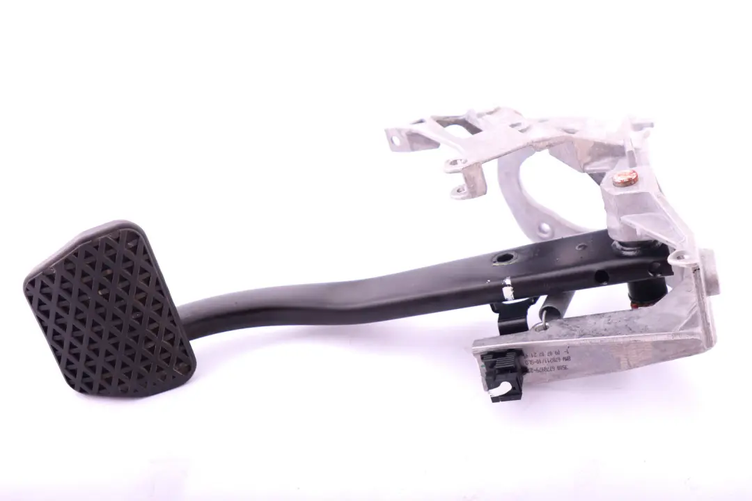 Complete Pedal Brake Assembly to BMW 1 3 X1 Series E81 E87 E90 E91 E92 E93 E84 LCI with Part number 6778979 BMW 1 3 X1 Series E81 E87 E90 E91 E92 E93 E84 LCI Complete Pedal Brake Assembly - SKU rhd-6778979 - Part number 6778979