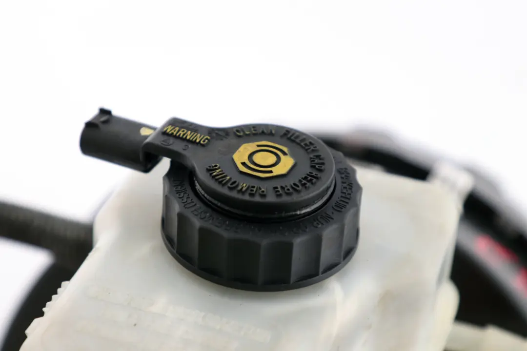 Brake Servo Unit Master Cylinder to BMW 1 3 Series E81 E87 E88 E90 E91 E92 with Part number 6779718 BMW 1 3 Series E81 E87 E88 E90 E91 E92 Brake Servo Unit Master Cylinder - SKU rhd-6779718 - Part number 6779718