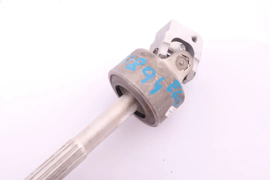 Przegub kolumny kierowniczej dolny BMW E60 E61 E63 do o numerze 6780894 Przegub kolumny kierowniczej dolny BMW E60 E61 E63 - SKU rhd-6780894 - Numer Części 6780894