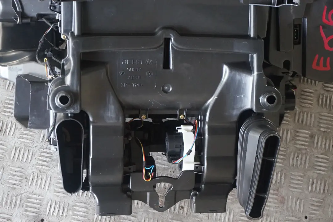 Complete Heater A/C Air Conditioning Matrix Behr to BMW 7 Series E65 E66 E67 with Part number 6918875 BMW 7 Series E65 E66 E67 Complete Heater A/C Air Conditioning Matrix Behr - SKU rhd-6918875 - Part number 6918875